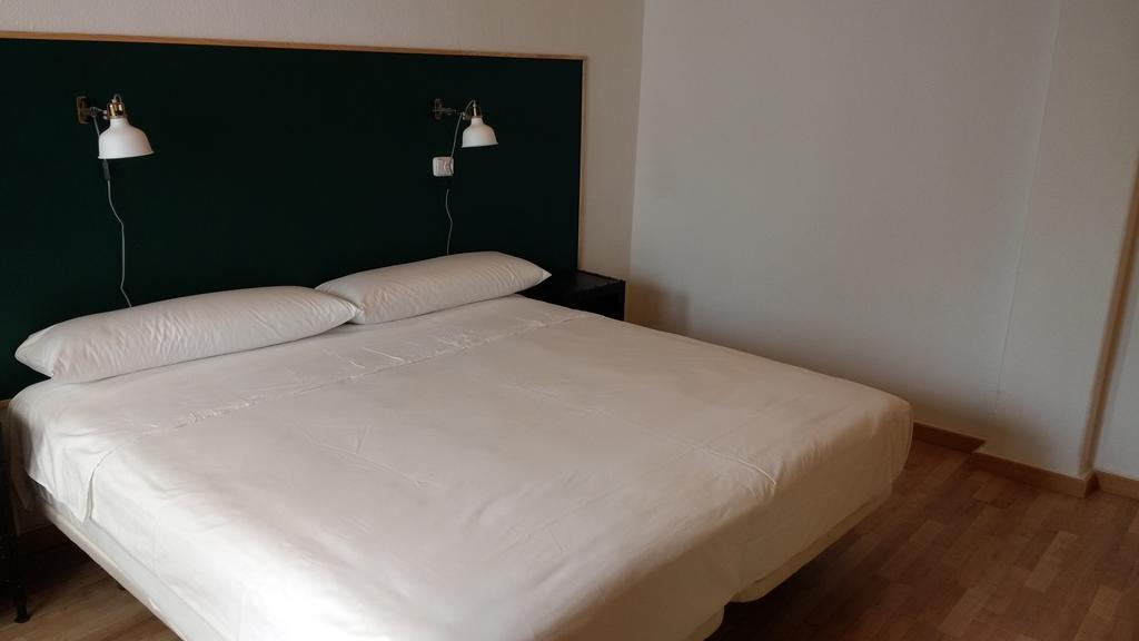 The Bridge Hotell Zaragoza Eksteriør bilde
